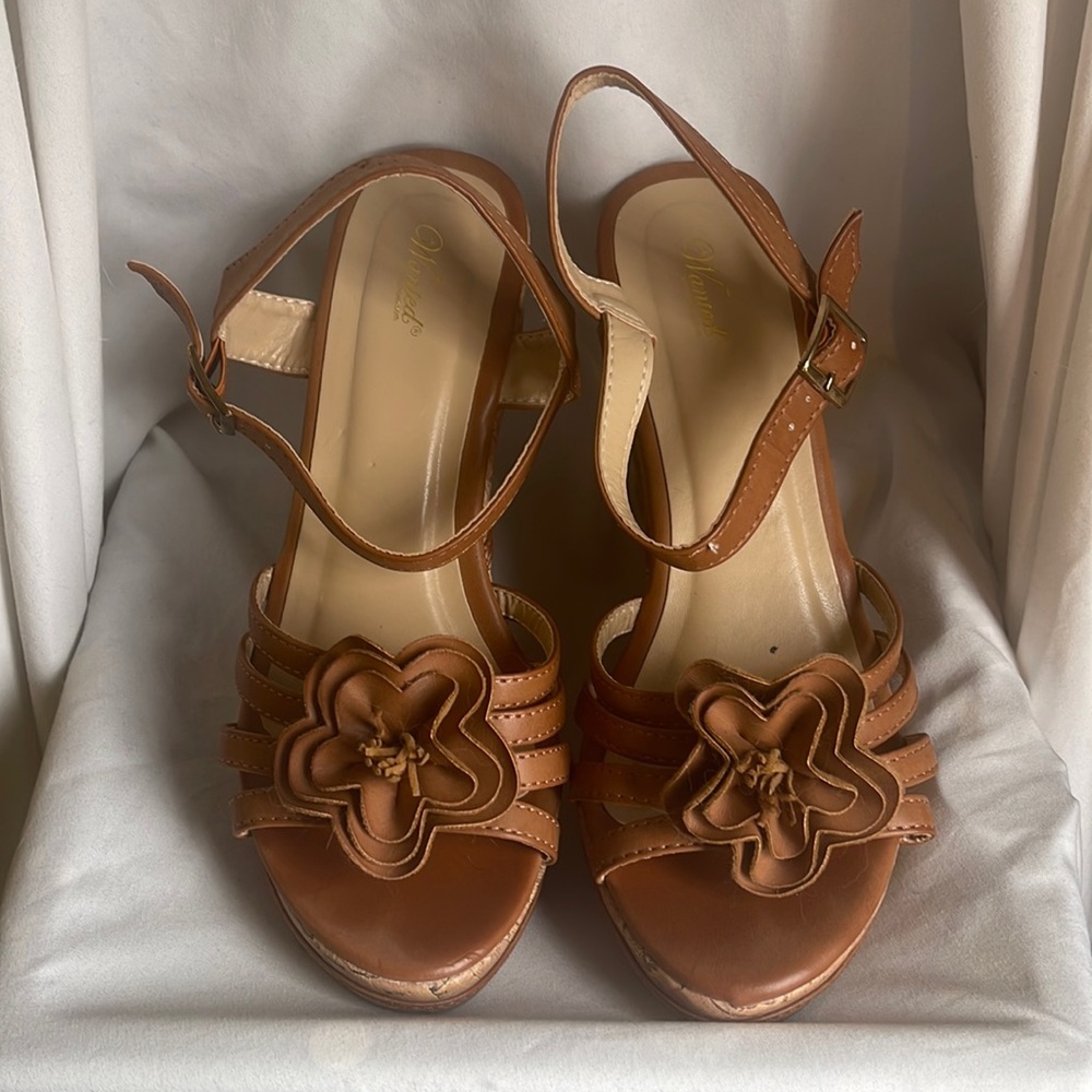 Floral Wedge Espadrilles by Wanted. - Picture 4 of 7